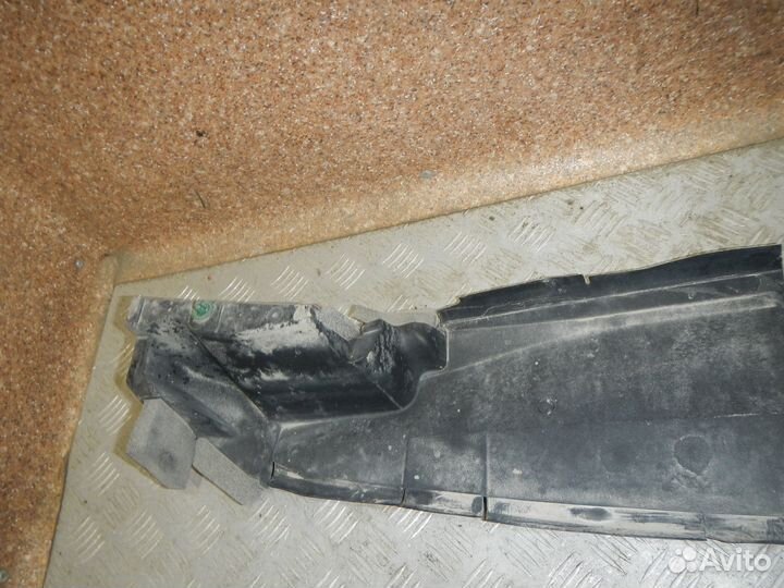 Воздуховод радиатора нижний, Lexus (Лексус) -NX (1