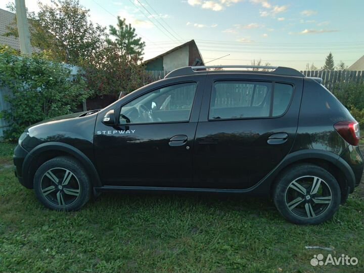 Renault Sandero Stepway 1.6 AT, 2016, 42 000 км