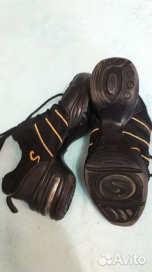 Кроссовки для степа