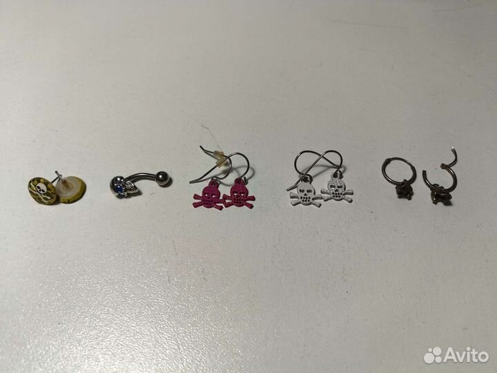 Аксессуары с черепами-черепушками