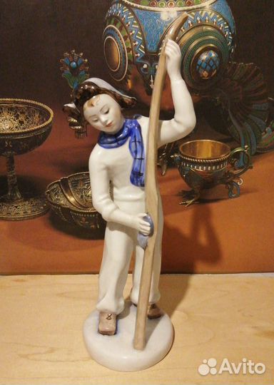Фарфоровые статуэтки