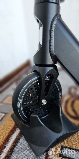 Самокат трюковой для взрослых С 703 чер