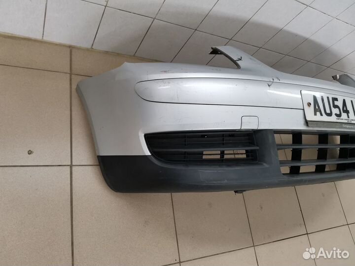 Оригинальный передний бампер VW Touran