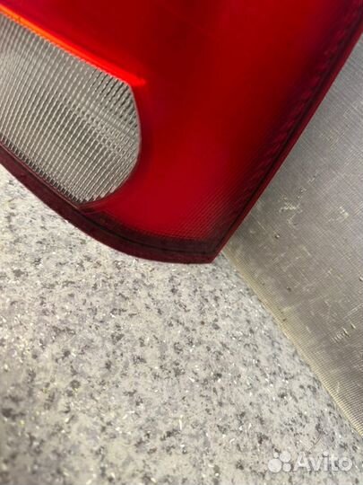 Фонарь задний правый Renault Logan 1