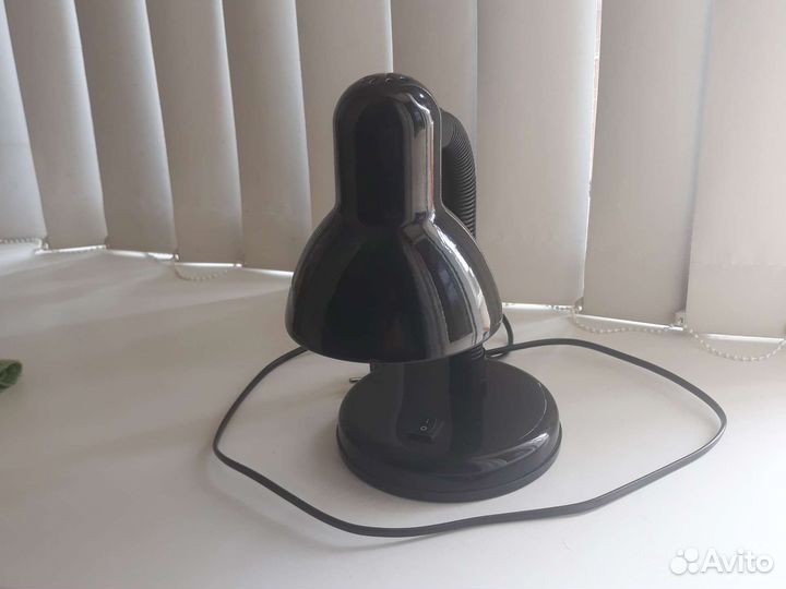 Лампа настольная