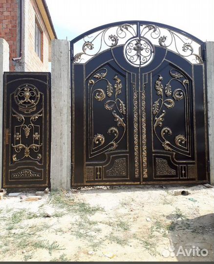 Кованые ворота для дома