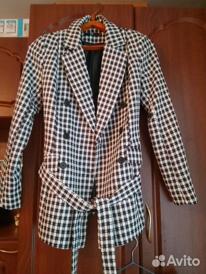 Продам костюм женский одевался один раз