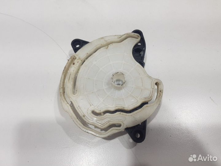 Моторчик привода заслонок отопителя (Hyundai i40)