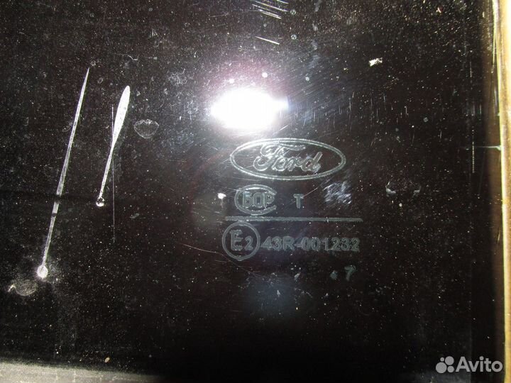 Стекло двери задней правой (Ford Focus)