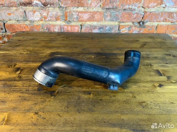 Патрубок интеркулера Bmw 5 F10 N55B30 2011