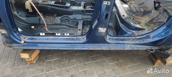 Порог левый Audi A4 B7 2005