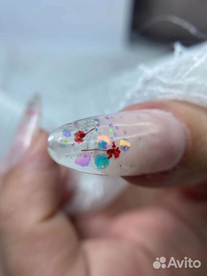 Маникюр и наращивание ногтей