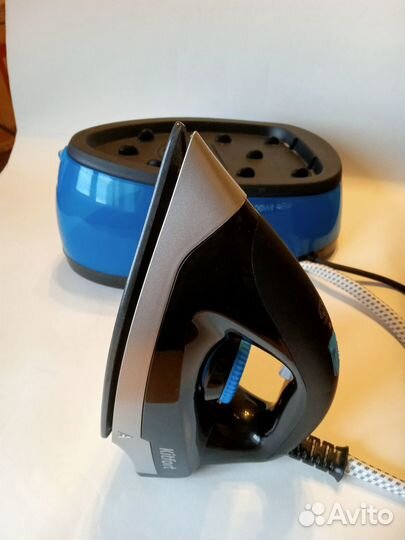 Утюг с парогенератором Kitfort KT-922