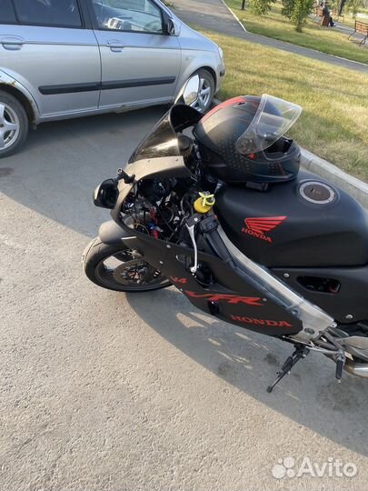 Honda vfr400r nc30