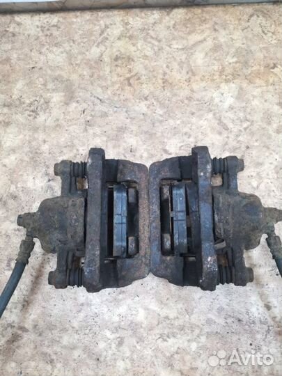 Тормозные суппорта заднее Kia Sportage 2 SUV 2.0