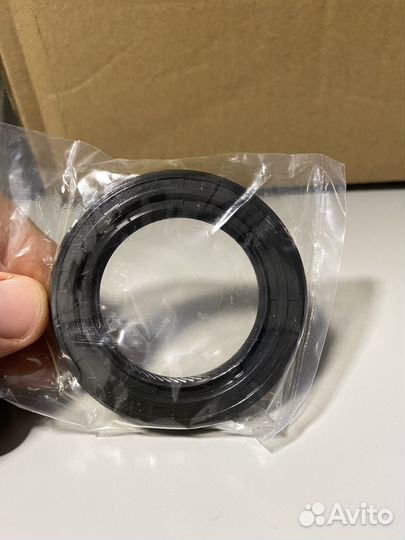 Сальник Victor Reinz