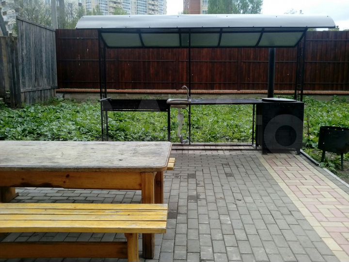 Коттедж 180 м² на участке 6 сот.