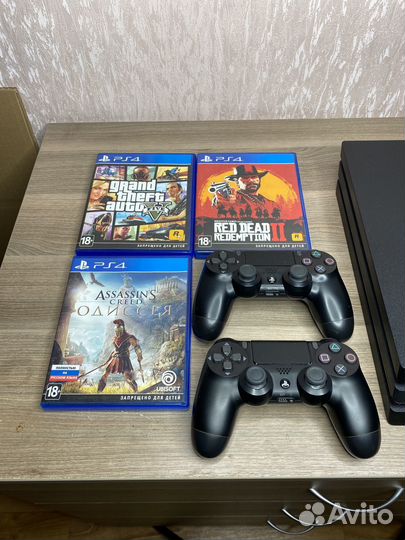 Sony Playstation 4 PS4 pro 1tb с играми
