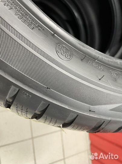 Bridgestone Blizzak LM-001 285/45 R21 113V