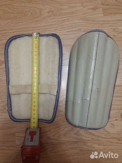 Детские щитки для футбола