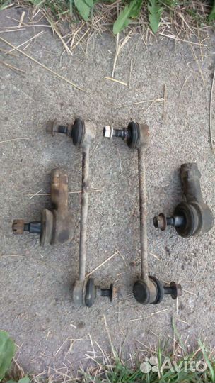 Стоики амортизатора и комплект запчастей к ним