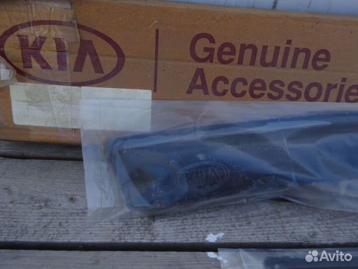 Дефлекторы боковых стекол 3 шт Kia Ceed Хэтчбек 12