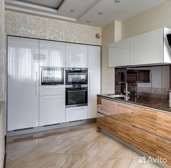 Кухонный гарнитур в современном стиле на заказ