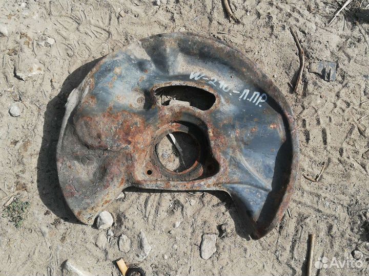 Щит тормозной Мерседес W210