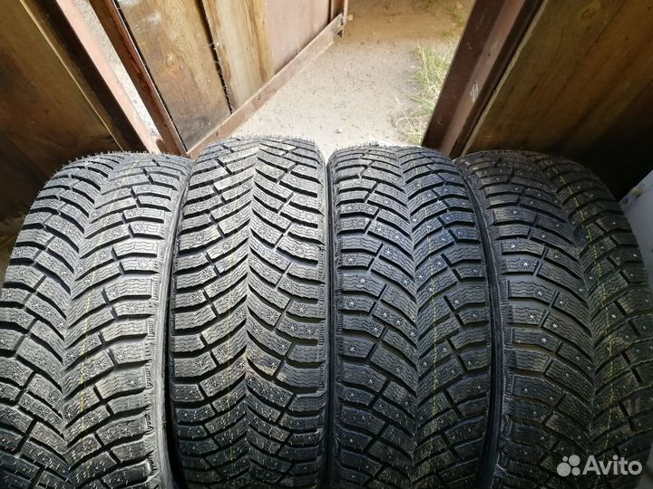 Michelin X-Ice North 4 205/55 R17 95T