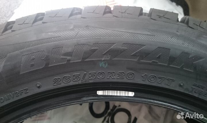 Bridgestone Blizzak DM-V2 265/50 R20 107T