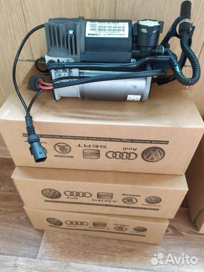 Компрессор пневмоподвески на Audi Q7,VW Touareg