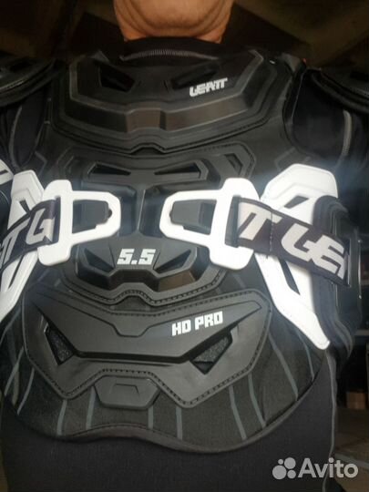 Защита панцирь leatt chest protector 5.5 PRO HD