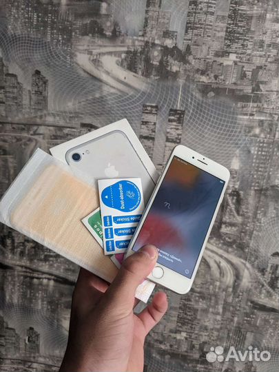 Телефон iPhone 7 128gb нет сети