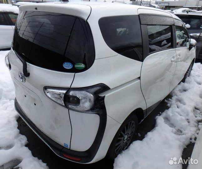 Кнопка старта передняя Toyota Sienta