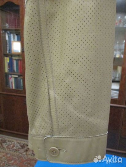 Лёгкая куртка- пиджак,сделано в Австрии