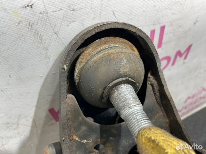 Рычаг подвески Ford Explorer U251 triton V8 2007