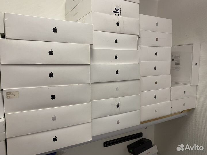 Коробки MacBook