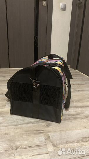 Переноска для кошек и маленьких собак