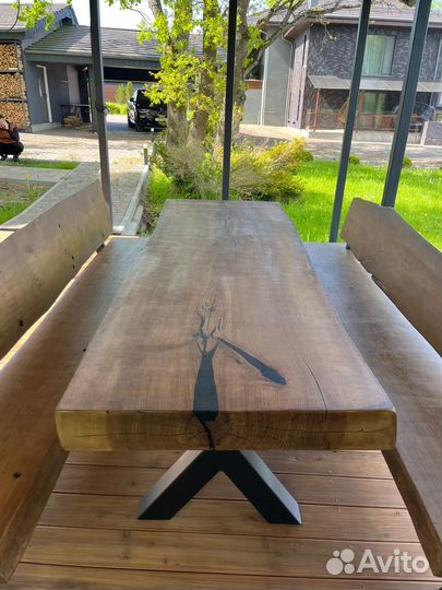 Стол и скамейки
