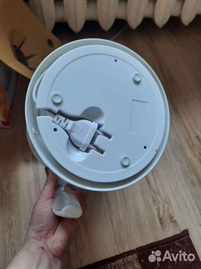 Электрическая соковыжималка для цитрусов