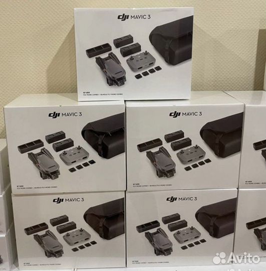 Квадрокоптер Dji Mavic 3 Fly More Combo в наличии