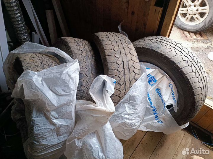 Saferich FRC18 235/65 R17 104D