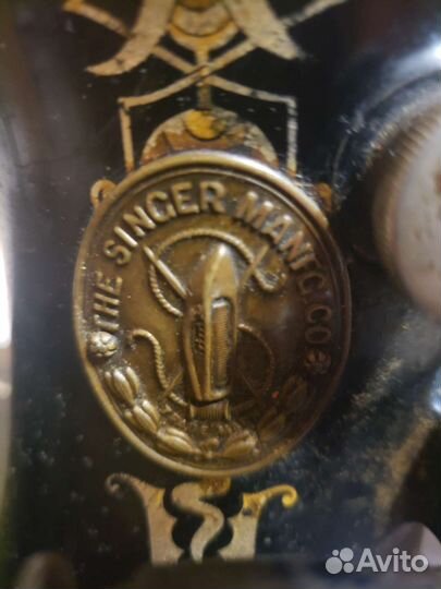 Швейная машинка зингер