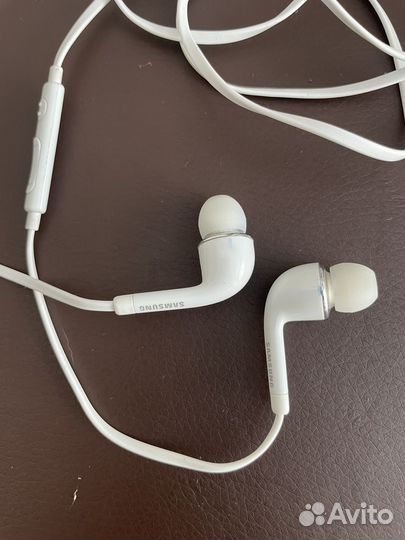 Наушники Samsung 3.5 мм