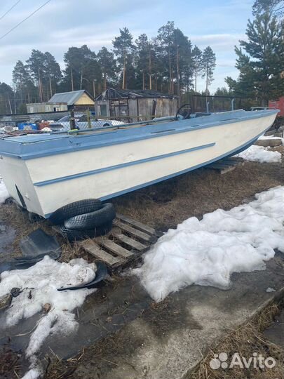 Катер (амур водомет )