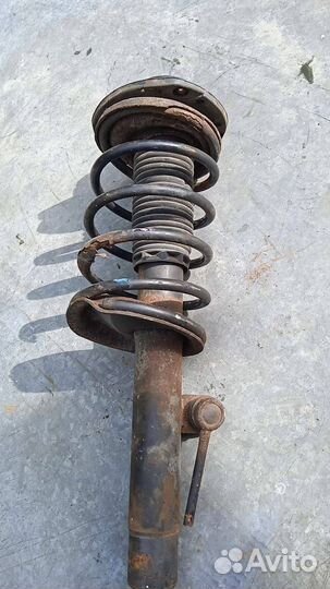 Стойка амортизатора передняя левая Citroen Xsara