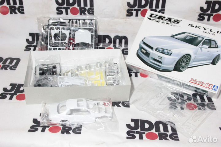 Сборная модель Nissan Skyline ER34 Uras Type-R '01
