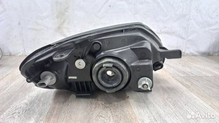 Фара передняя левая Hyundai Accent 3 2007