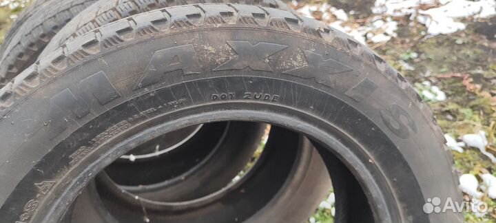 Bridgestone Ice Cruiser 7000 235/65 R17