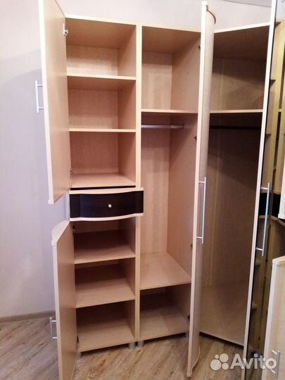 Угловой шкаф